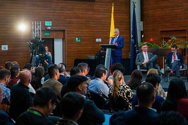 Entre enero y octubre de 2025 la Dian recaudó $249,1 billones, equivalentes al 97,1% de la meta para el periodo