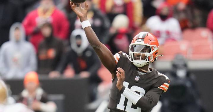 Brock Purdy leads 49ers to 26-8 victory over Browns, spoiling Shedeur Sanders' home debut
