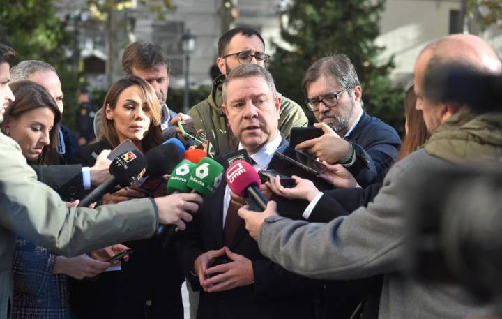 Page teme que Koldo y Ábalos usen mensajes que perjudiquen al Gobierno para su defensa: "Yo tendría mucha cautela" El presidente de Castilla-La Mancha, Emiliano García-Page, expresó su preocupación po