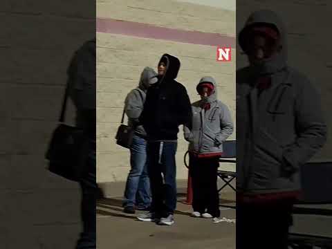 Bargain Hunters Line Up Early for Black Friday Deals