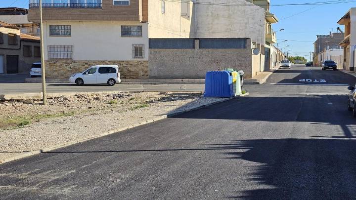 Orihuela invierte 100.000 euros en el asfaltado de 14 calles en La Murada