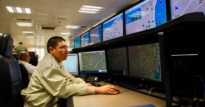 Trabajadores de Pemex exigen cumplir con aumento salarial del 4.5%