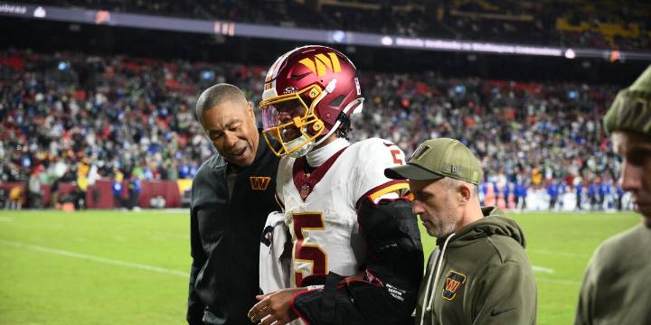 Jayden Daniels leaves game after Washington QB’s nonthrowing arm bends gruesomely