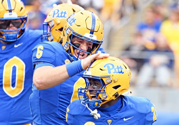 Pitt earns No. 24 spot in first College Football Playoff rankings
