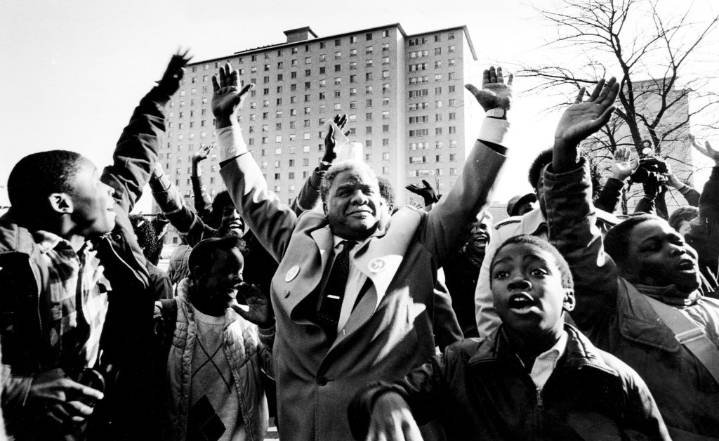 Today in Chicago History: Mayor Harold Washington dies