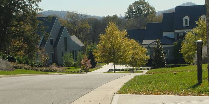 Police warn of burglars targeting Brentwood and Belle Meade homes