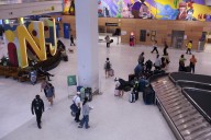 Continúan atrasos en aeropuertos de EEUU tras peor fin de semana del cierre federal