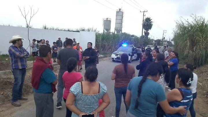 Vecinos de Ixtaczoquitlán denuncian que construcción de un nuevo fraccionamiento los está afectando