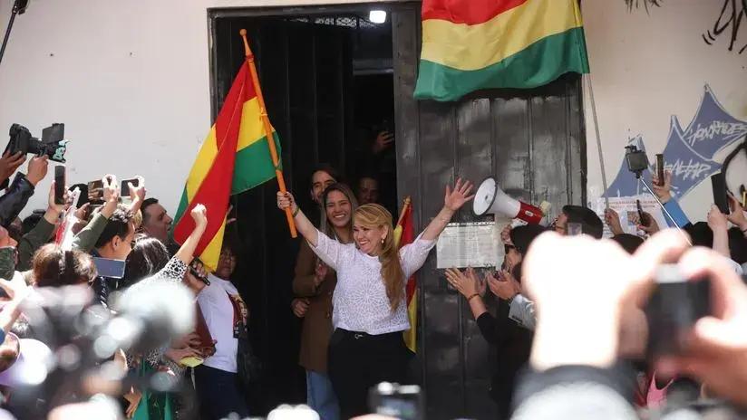 Jeanine Áñez es liberada tras cuatro años y ocho meses de cárcel por la crisis de 2019 en Bolivia