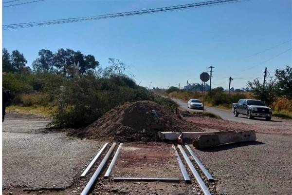 Frenan bloqueos 30 trenes y 250 mil toneladas de carga