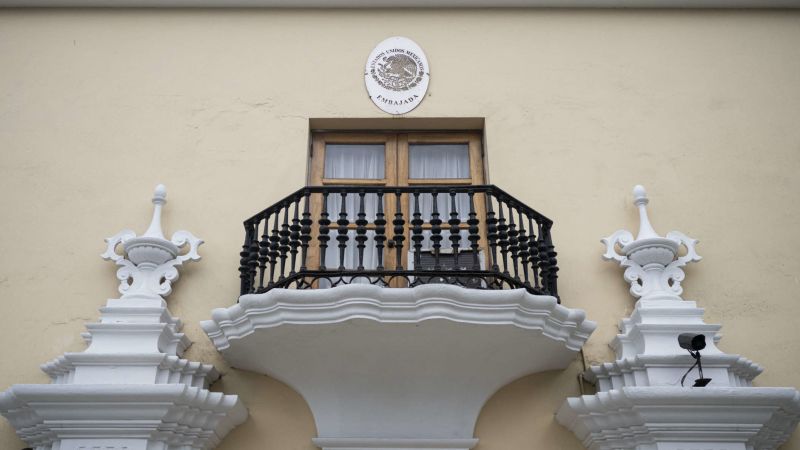 Canciller de Perú descarta asalto a la embajada de México por asilo a Betssy Chávez