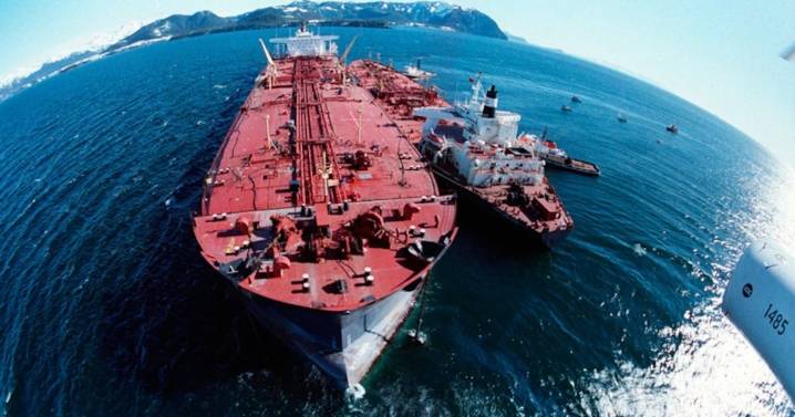 Exxon Valdez looms large over northern pipeline debate