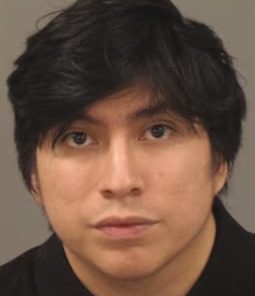 Prosecutors: man portrayed himself as 16 for sex with 14