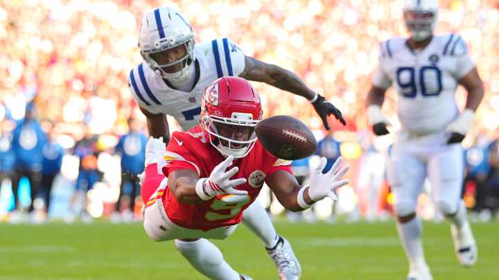 Chiefs defeat Colts 23