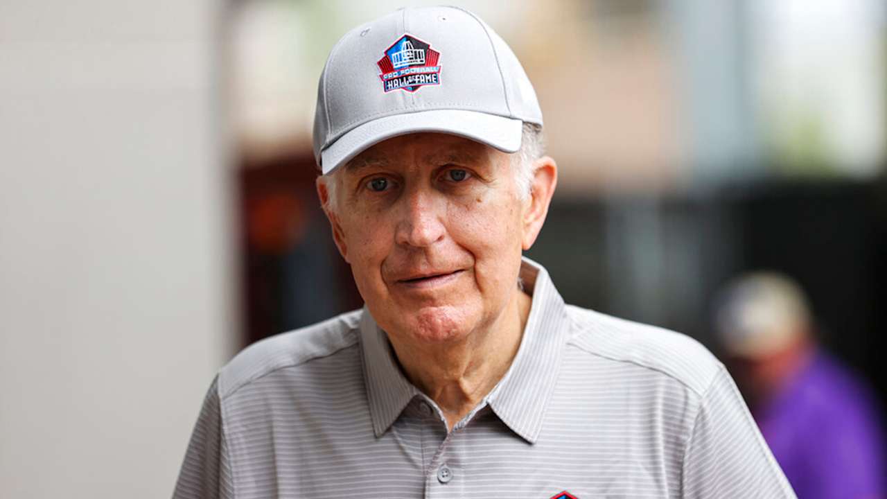 Jets Remember 'Visionary Leader' Paul Tagliabue