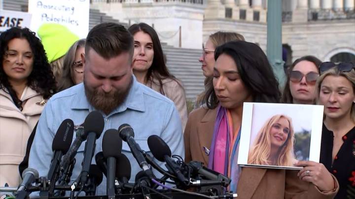 Sobrevivientes de Epstein dan su testimonio antes de la votación clave en el Congreso