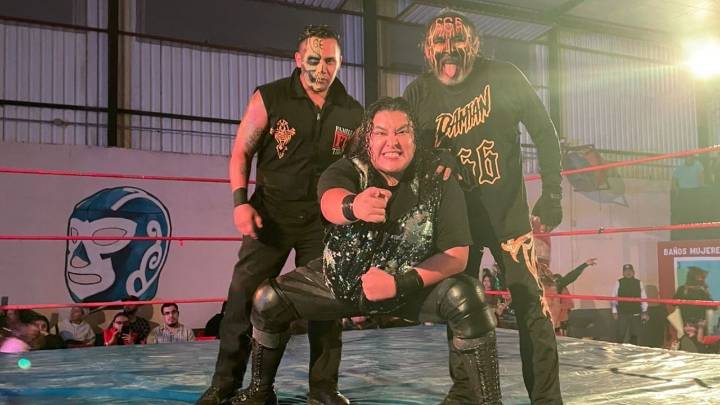 Lucha Libre en Nuevo Laredo: la 'Familia de Tijuana' se impone en la Arena Coliseo de Laredo