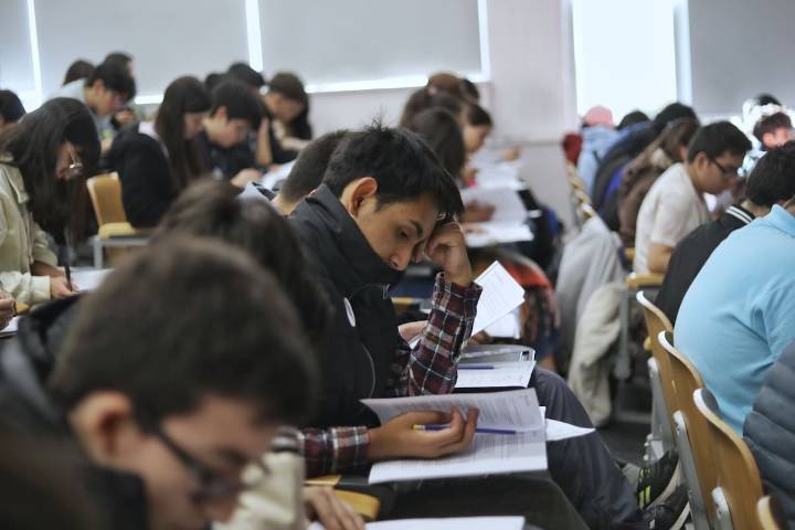 Claves para la PAES: experto subraya el descanso, la planificación y la regulación emocional