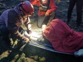 Rescataron a un mujer con fractura en el Cerro Colorado