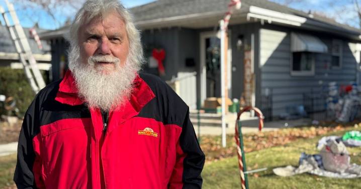Candy Cane Lane residents share holiday decorating tips to lower energy