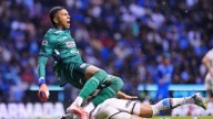 Video | Prensa mexicana afirma que el arquero colombiano Kevin Mier se fracturó la tibia derecha