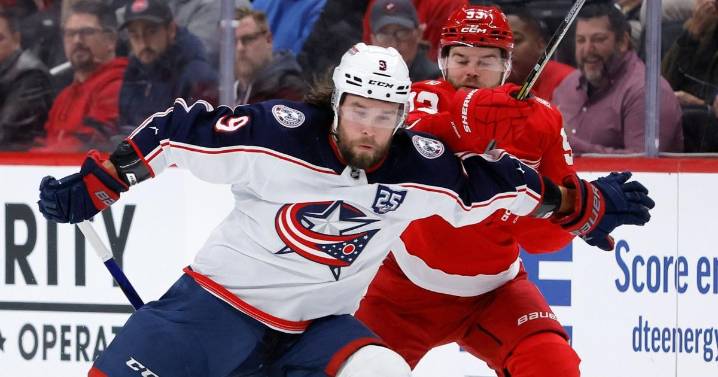 Alex DeBrincat scores in overtime as the Red Wings beat the Blue Jackets 4