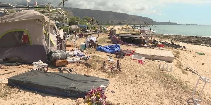 ‘People are afraid’: Homeless encampment cleared in Nanakuli