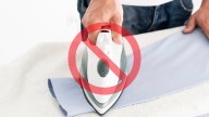 Se despide la plancha: el aparato que estira la ropa y elimina las arrugas sin tocar las prendas