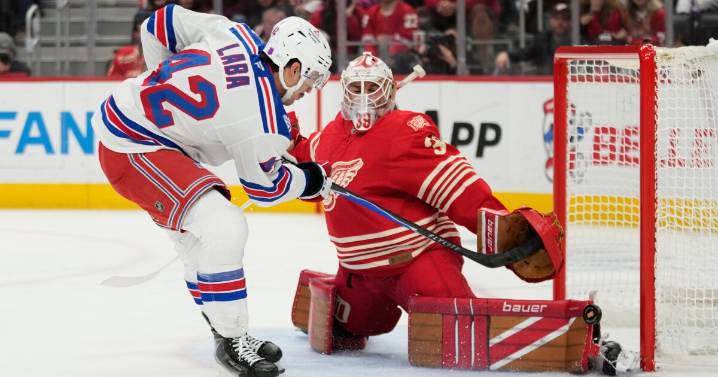 Panarin has goal, 2 assists as Rangers beat Red Wings