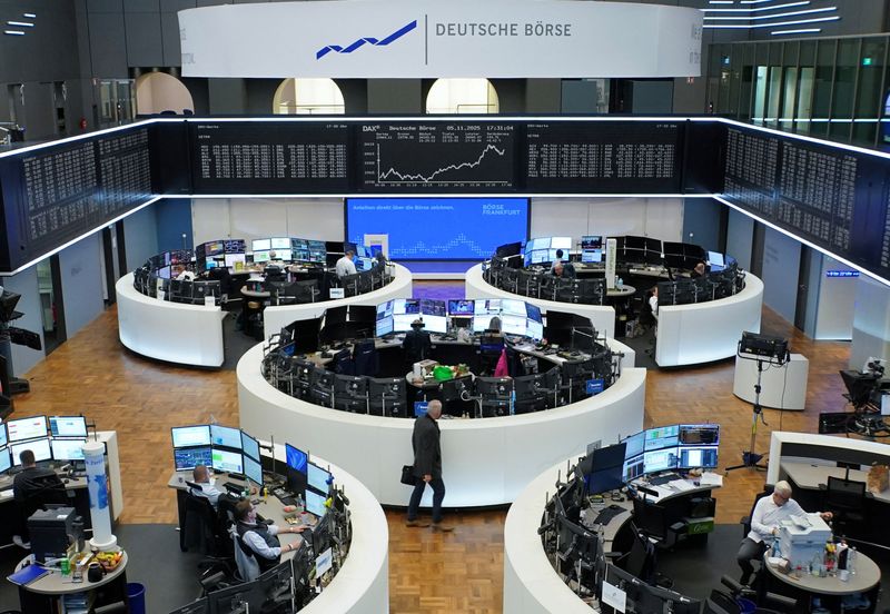 European shares hit by tech nerves; pound waits on BoE call