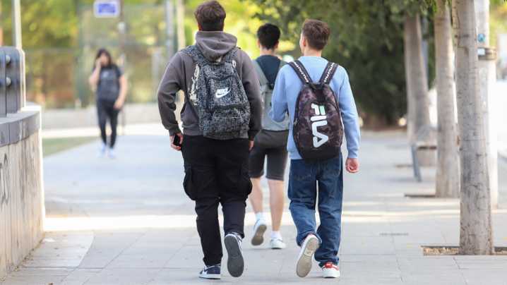 La Junta destinó más de diez millones a bonificar la matrícula a 24.362 estudiantes de la UGR el pasado curso