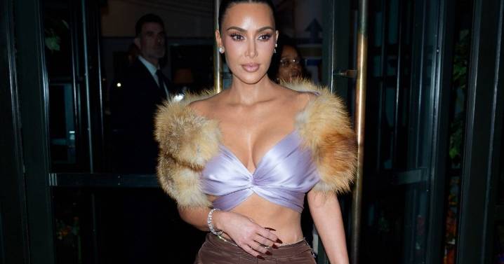 Kim Kardashian in Satin Bra Is Must See