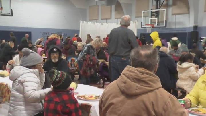 Hundreds of meals and coats given away at annual Evansville Thanksgiving Festival
