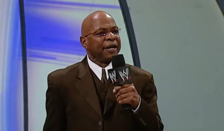 Teddy Long Critiques Modern WWE Product: ‘Lot Of Guys Ain’t Selling Nothing’