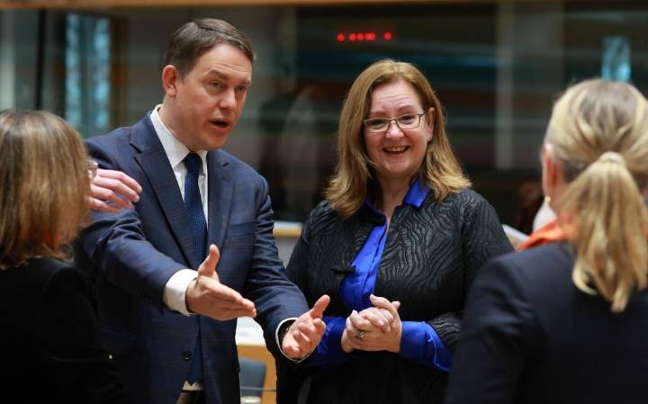 Lutnick aboga por modificar reglas digitales europeas para asegurar acuerdo comercial en acero y aluminio