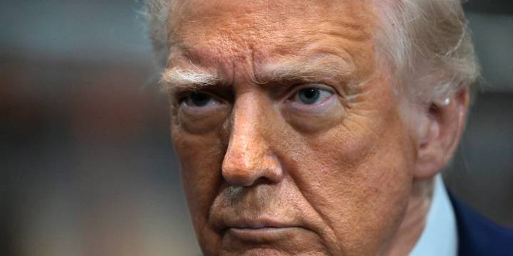 Trump Knew ‘About the Girls,’ Spent ‘Hours’ With Alleged Victim According to Newly Released Jeffrey Epstein Emails | Donald Trump, Ghislaine Maxwell, Jeffrey Epstein, Michael Wolff | Celebrity News an