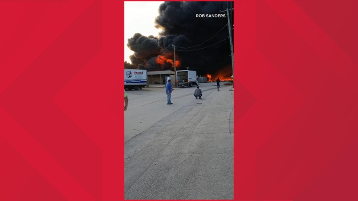 “Did everyone make it out?” | Video shows frantic aftermath of UPS plane crashing in Louisville