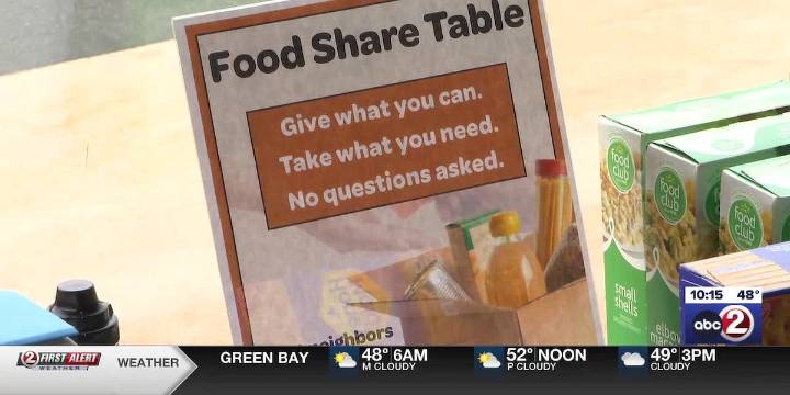 Mary Beth Nienhaus Activity Center opens temporary food share table