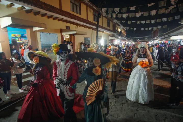 Capula, donde el barro ríe con la muerte