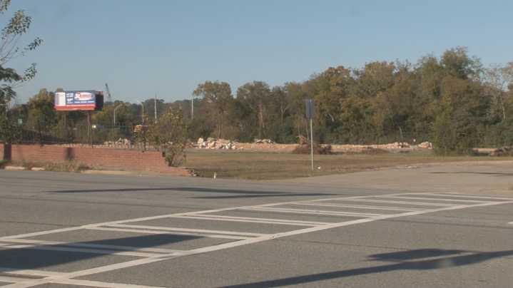 'We've prayed on this' | Macon restaurant hopes new Mercer Med School will bring new business, security