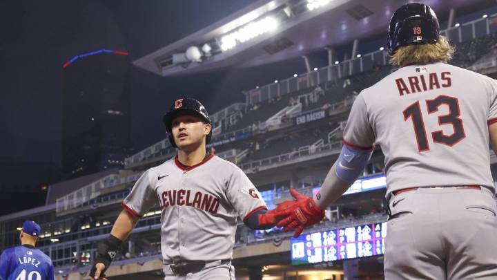 La fiscalía del distrito Este de Nueva York acusa a dos jugadores de las Grandes Ligas de Béisbol de conspiración para apuestas deportivas y lavado de dinero