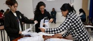 Con el 50% de los votos escrutados, Ecuador se inclina por no cambiar la Constitución