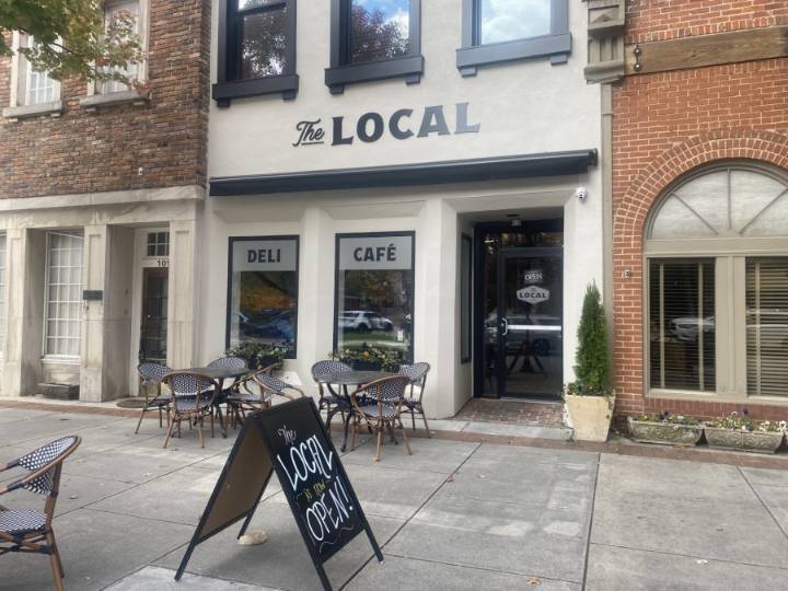 New grub spot opens in Downtown Huntsville