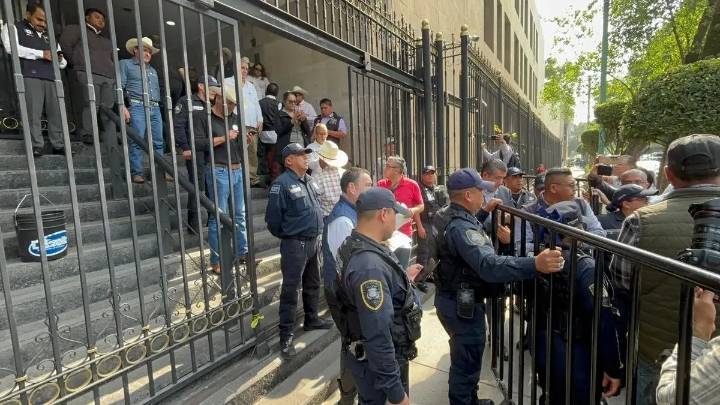 Campesinos y Antac levantan bloqueos en el país; aceptan acuerdos con Segob