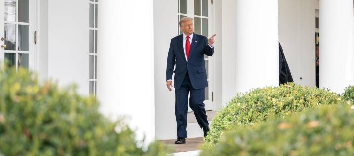 Trump genera ola de críticas por insulto denigrante contra periodista: le llamó "cerdita"