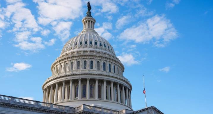 Demócratas de EE.UU. piden a militares desobedecer “órdenes ilegales”