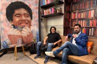 Lanzan libro que explora el desconocido vínculo de Diego Maradona con Chile