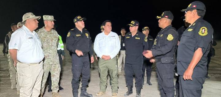 Perú decreta estado de emergencia y militariza frontera con Chile