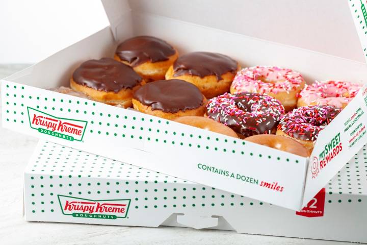 Krispy Kreme regalará una docena de donas el 13 de noviembre: cómo obtenerlas