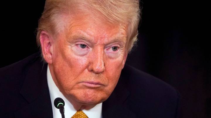 Trump exige ir “más lejos” con las redadas migratorias y respalda el uso de gas lacrimógeno contra inmigrantes